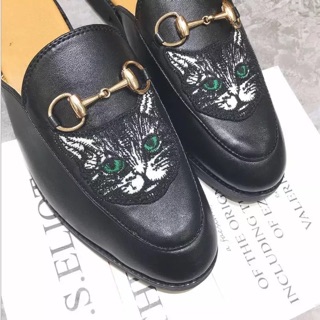 Sục Gucci nam thêu hình đầu thú