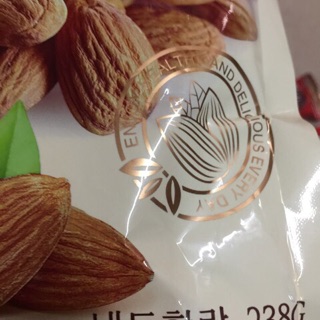 Kẹo hạnh nhân hàn quốc