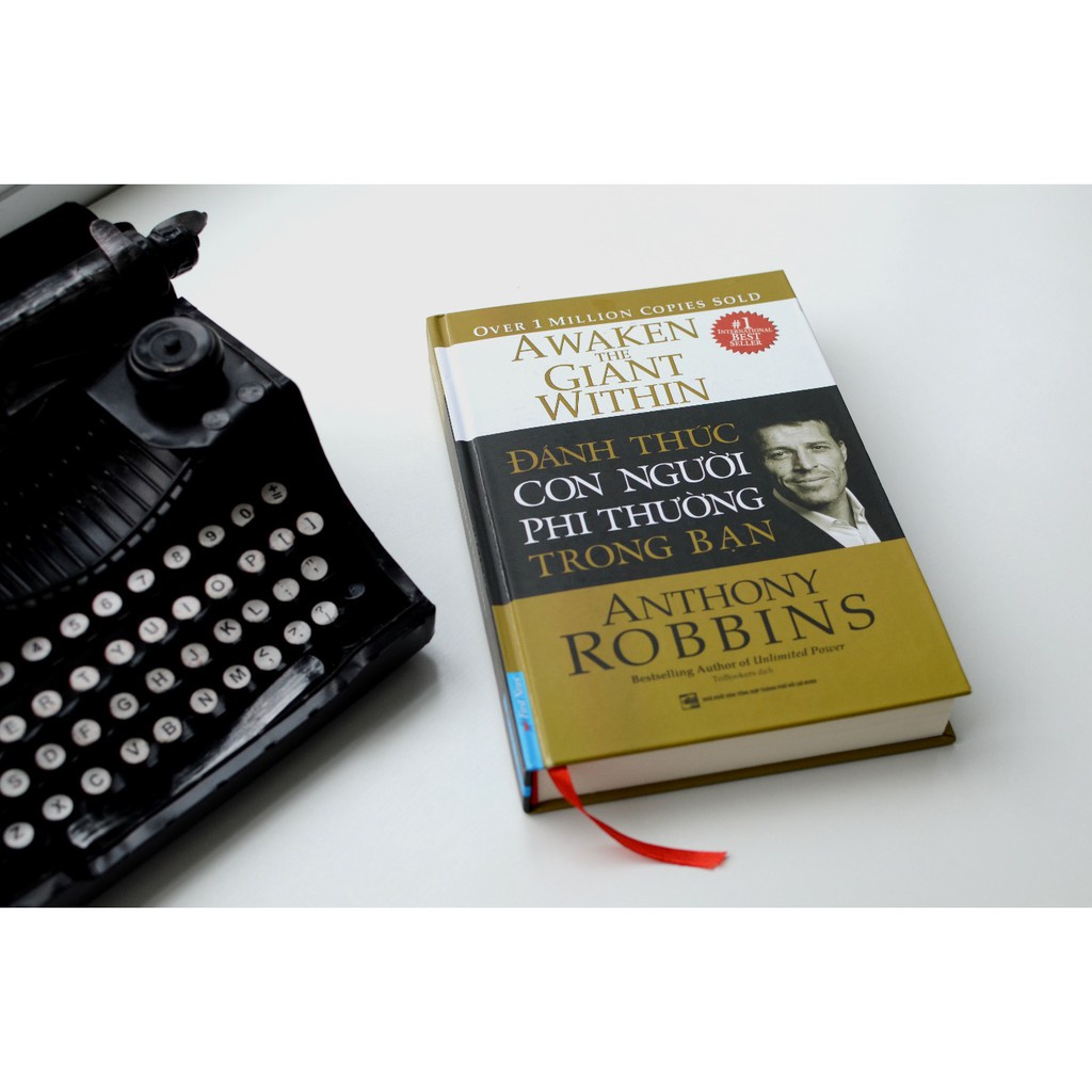 Sách - Combo Dám nghĩ lớn (Bìa cứng) + Đánh thức con người phi thường trong bạn (Bìa cứng) - FirstNews Tặng Kèm Bookmark