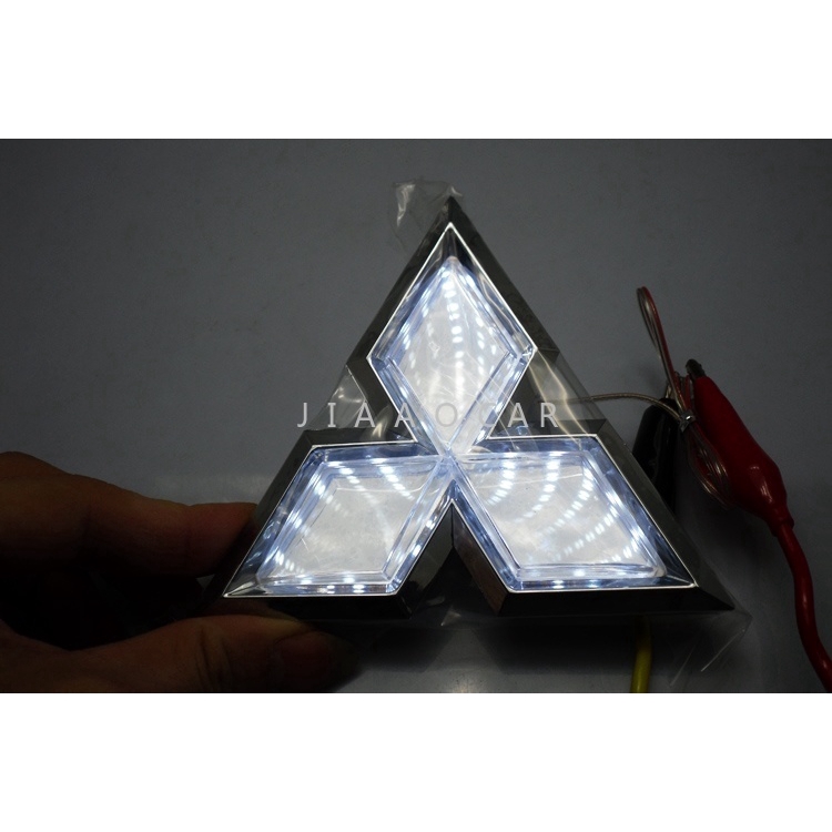 Logo 3D ĐèN Led Trang Trí Đuôi Xe Hơi Mitsubishi