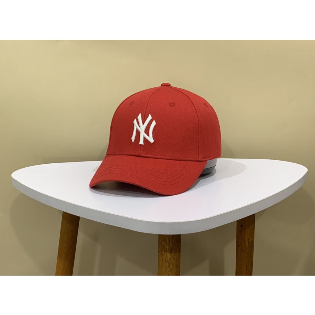 Nón kết mũ lưỡi NY Đỏ Logo Trắng dành cho mọi lứa tuổi Free size