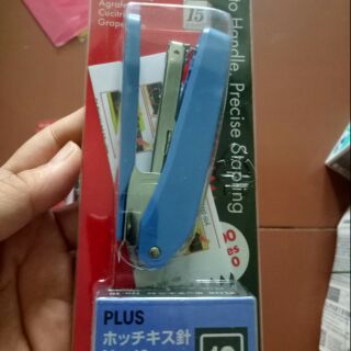Bấm gim Plus tặng 2 hộp gim bấm