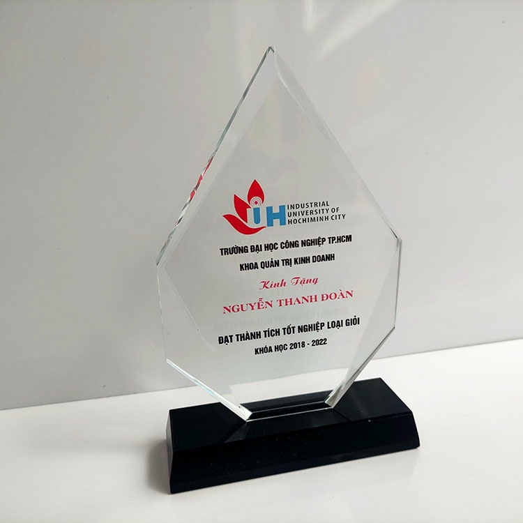 [In nội dung theo yêu cầu ] Kỷ Niệm Chương Pha Lê M-056 chuyên dùng trao giải thể thao + làm quà lưu niệm và vinh danh