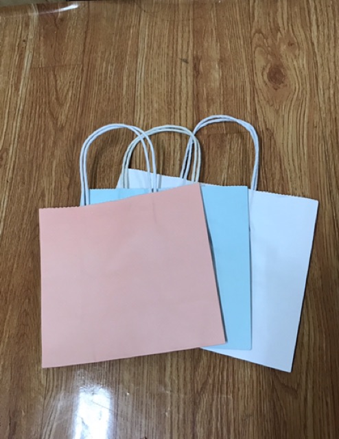 Túi giấy Kraft quai xoắn kt 20x22x10cm  cực đẹp