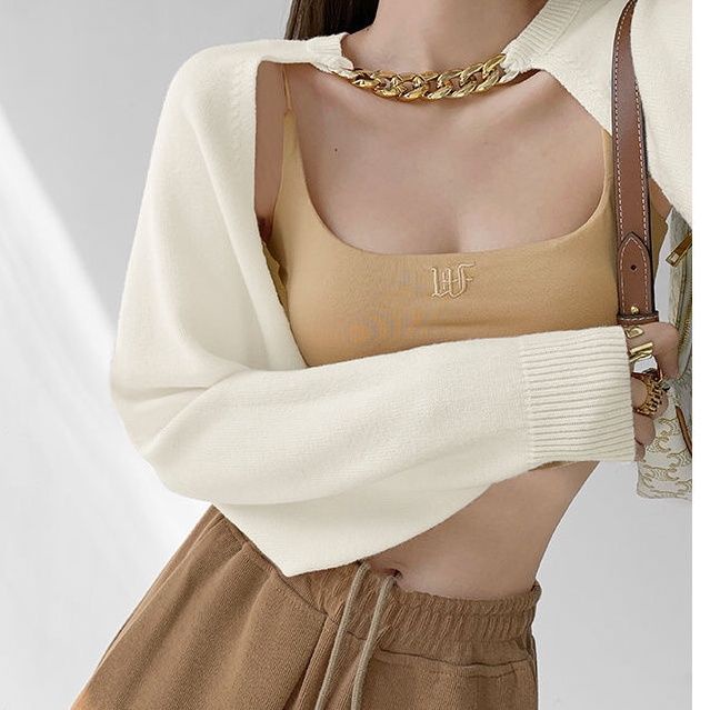 Áo kiểu COZOKC dệt kim tay dài dáng ngắn phối dây xích cá tính