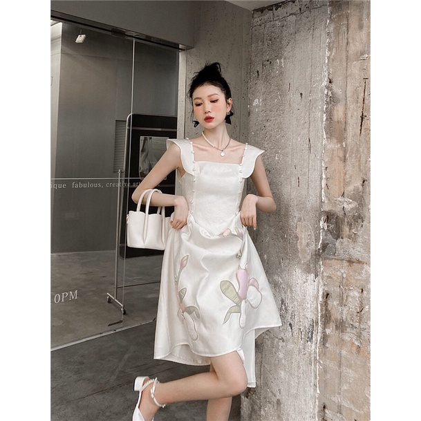 Đầm váy trắng hoạ tiết hoa sen nhẹ nhàng | BigBuy360 - bigbuy360.vn