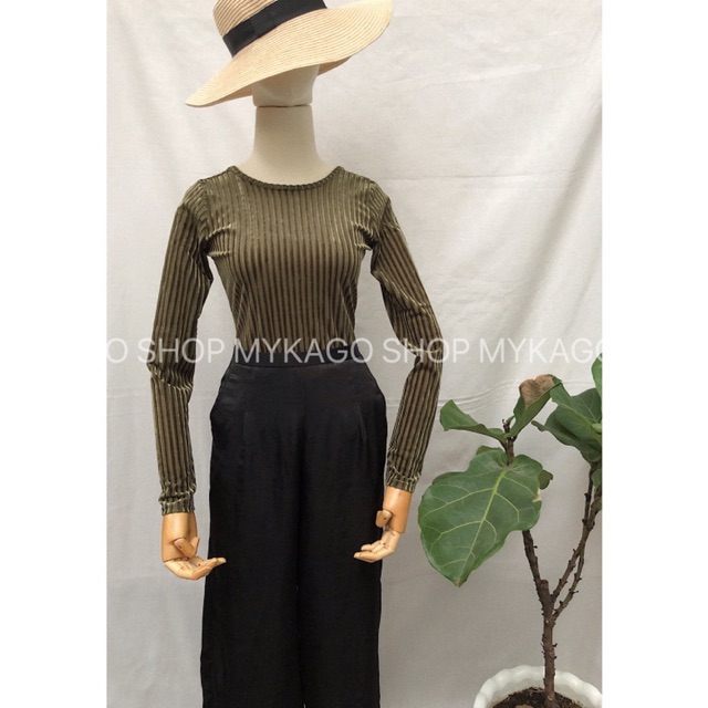 Bodysuit Khoét Lưng Nhung Gân F21 | BigBuy360 - bigbuy360.vn