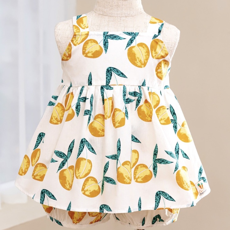 Bộ Đồ Carrot Cho Bé Gái, Họa Tiết Quả Mơ Vàng, Hai Dây Dáng Xòe, Chất Thô Cotton Thoáng Mát Thấm Hút Mồ Hôi Tốt