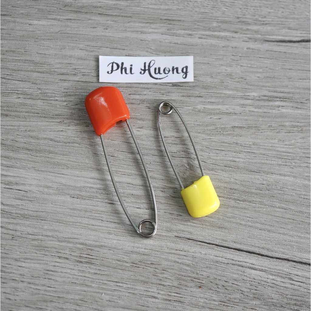2 cái kim băng an toàn 4cm - 5cm nhiều màu sắc