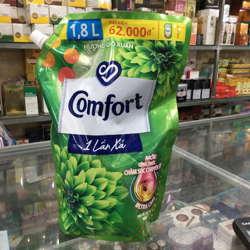 Nước Xả Vải Comfort Đậm Đặc 1 Lần Xả Hương Gió Xuân Tết (Xanh Lá) Dạng Túi 1,8L