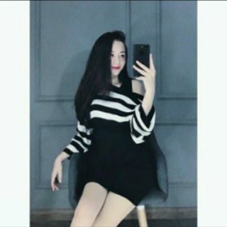 Set váy sọc trắng đen