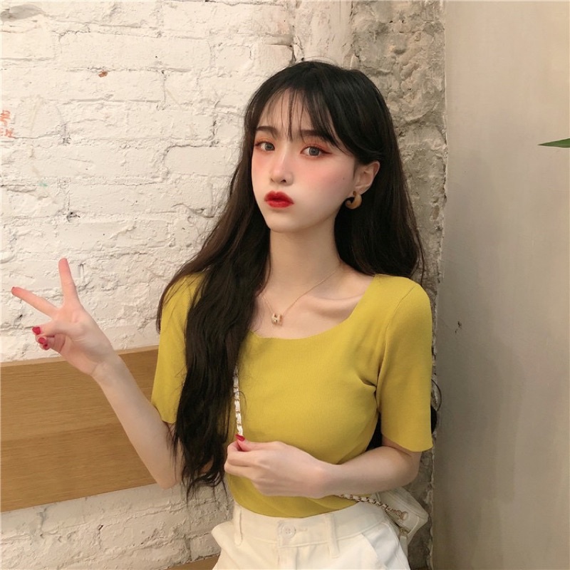 Áo cộc tay cổ vuông kiểu Hàn Quốc
