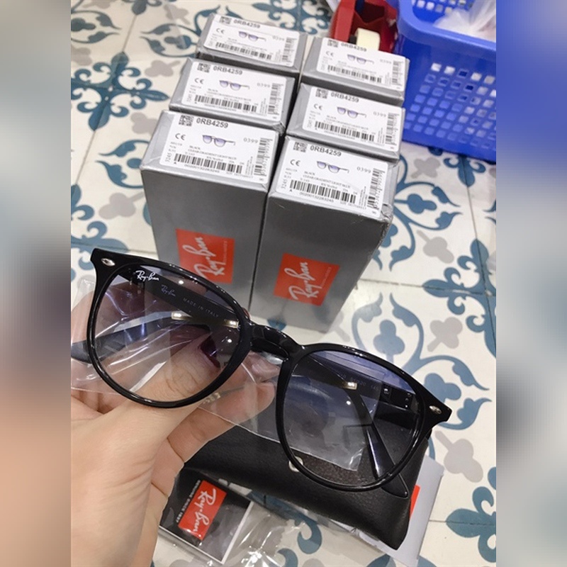 Kính Mát Ray-ban RB4259 601/19 viền nhựa đen mắt trong