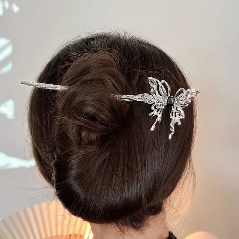 Kẹp Tóc Hình Bướm Bằng Kim Loại Dạng Lò Xo Phong Cách Trung Hoa Cổ Điển Cho Nữ