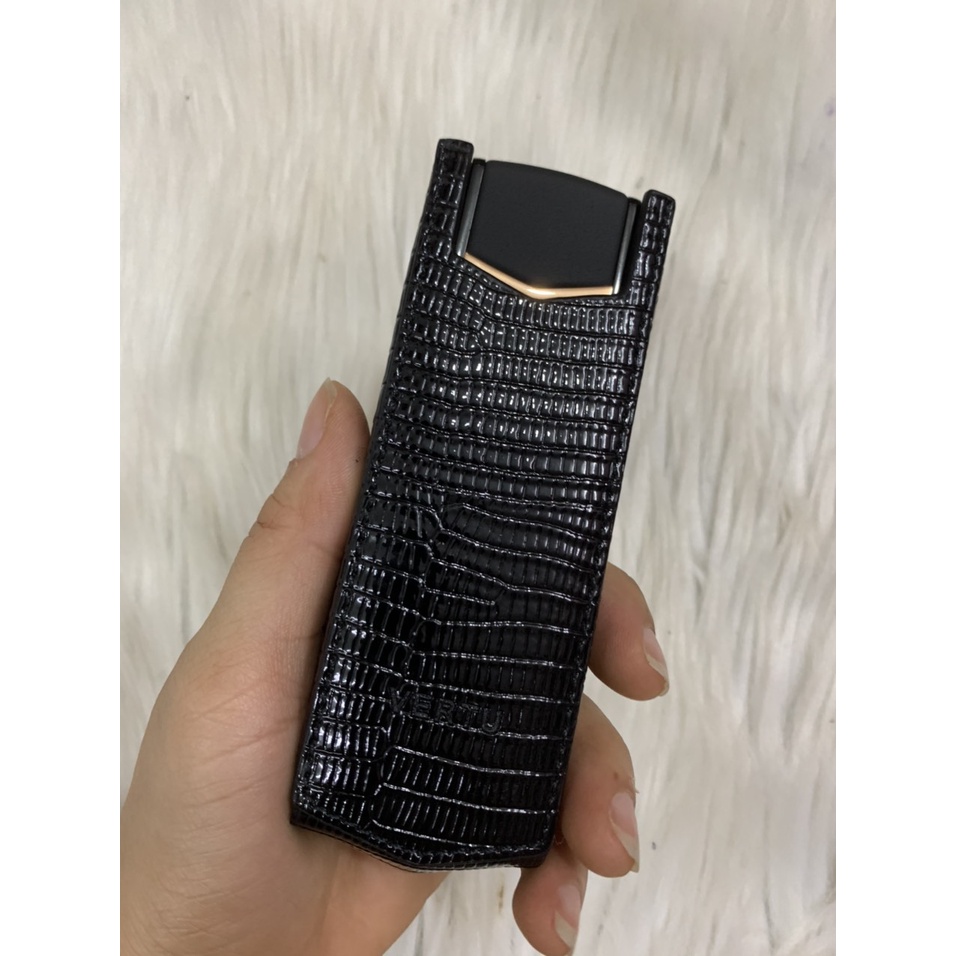 Bao Da Vertu Singnature S đứng dập vân đen sang trọng