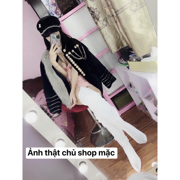 Áo khoác lông cúc xích hoàng gia