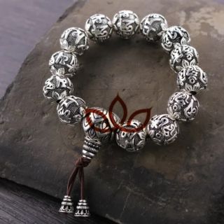 Chuỗi tay bạc chạm Om Mani Padme Hum