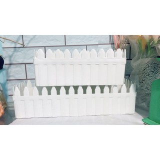 Chậu nhựa hàng rào trồng cây
