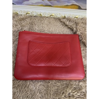 clutch màu đỏ size 27