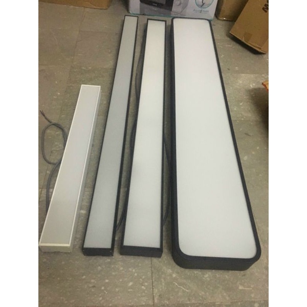 Đèn máng thả văn phòng cạnh bo tròn Kích thước: 1200x200x60 mm  - Khung nhôm cao cấp sơn tĩnh điện, led loại 1 POLI