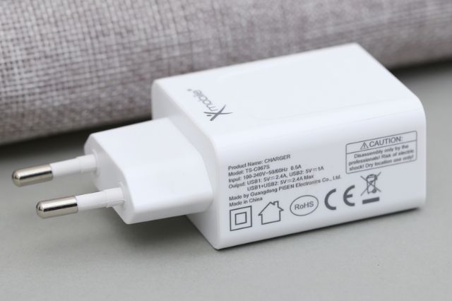 Cốc sạc, adaper sạc Xmobile chinh hãng TS 2067S 2.4A hỗ trợ sạc nhanh cho nhiêu thiêt bị hàng trưng bày bảo hành 1 năm