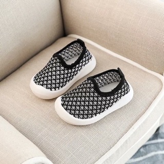 Giày lưới mùa hè cho bé