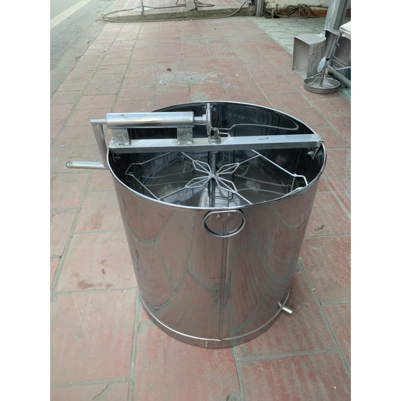 Thùng quay ong 4 cầu vỏ inox tay quay ngang