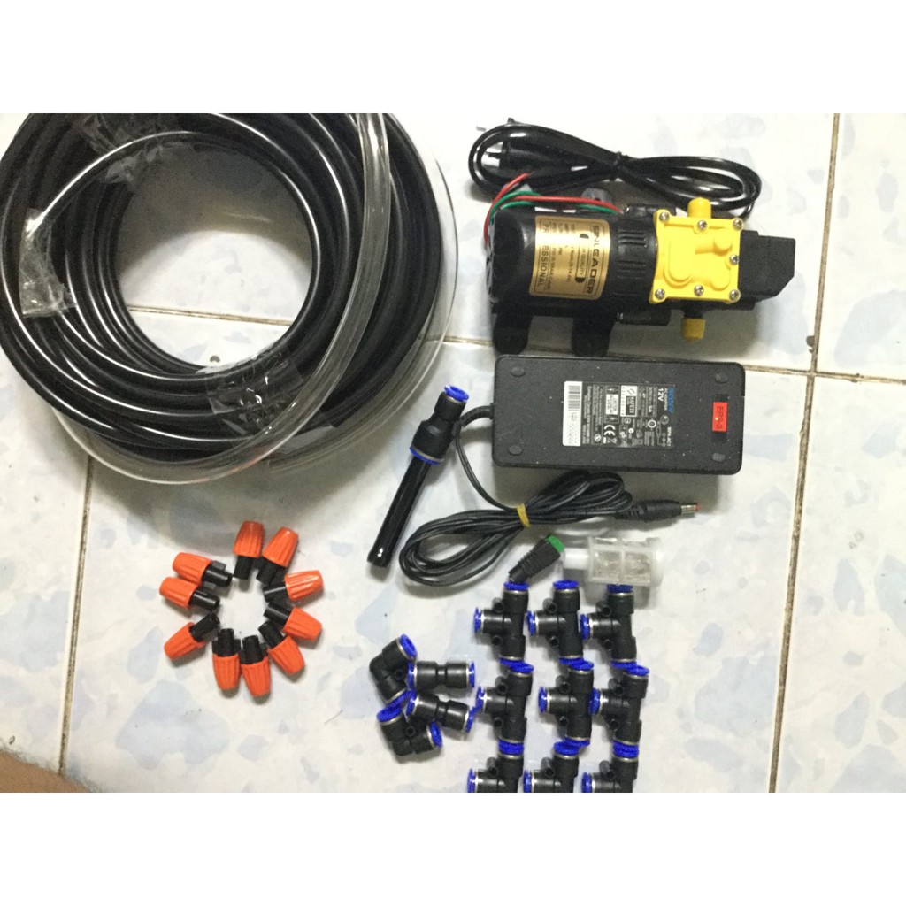 Bộ phun sương bơm mini 12v kèm béc đơn cam