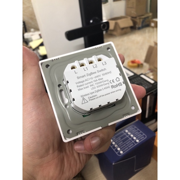 Công Tắc Cơ Không Dây Nguội Zigbee Hình Vuông Tuya