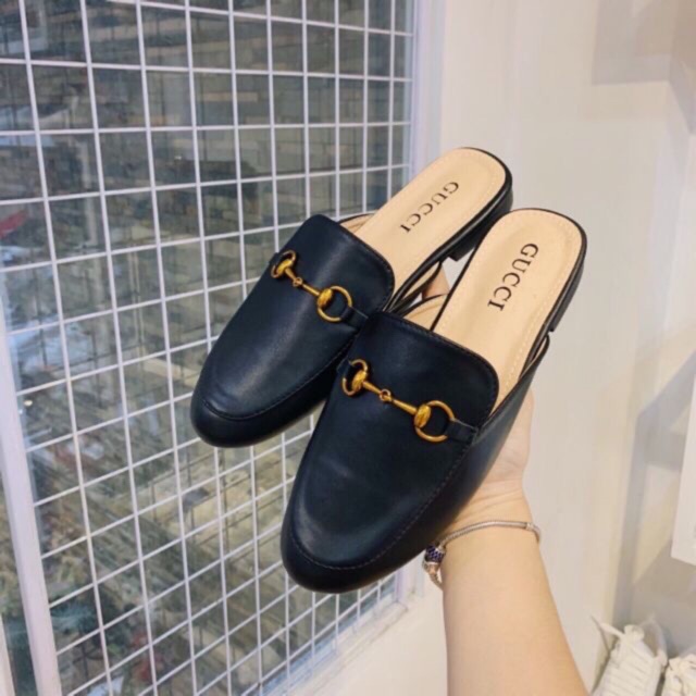 Sục nữ trơn xích vàng