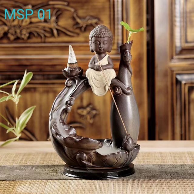 Thác khói trầm hương phật ngồi trên sóng tặng 10 viên trầm