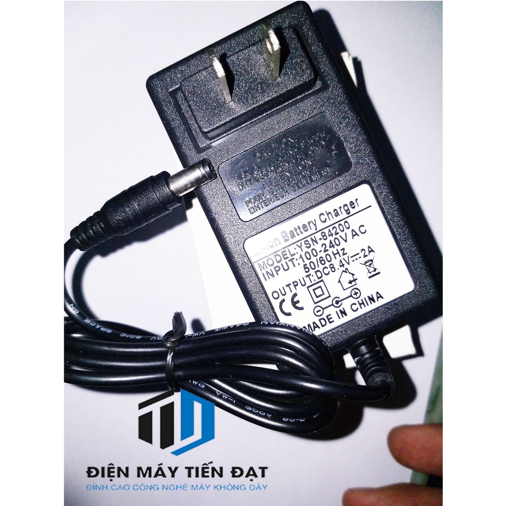 DMHB Sạc máy khoan 8,4V 2A