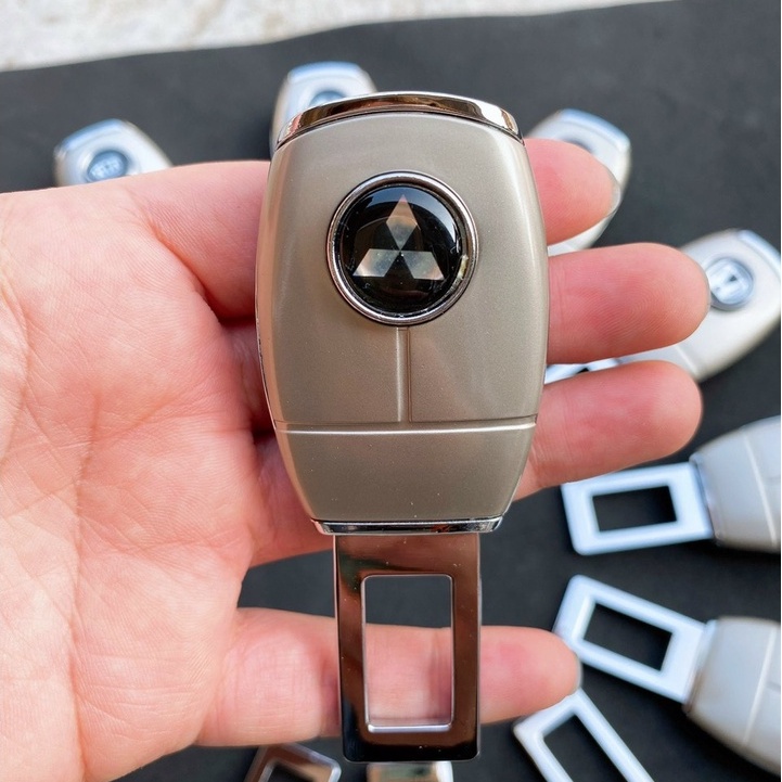 1 Chốt cắm đai an toàn, chốt chồng đai ngắt chuông cho ô tô - Có thể cắm nối tiếp - Chất liệu Inox mạ Crom cao cấp