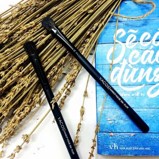 Cọ đánh phấn mắt Vacosi Makeup House E-06