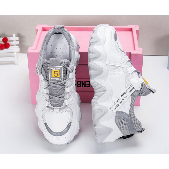 Giày sneaker nữ TLT92