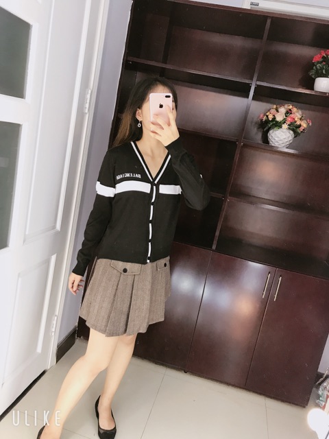 G10. 1279. KHOÁC LEN CHỮ NGỰC | BigBuy360 - bigbuy360.vn