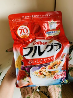 Ngũ Cốc Calbee Đỏ Nhật Bản 800 gram [Hạn dùng 03/2023]