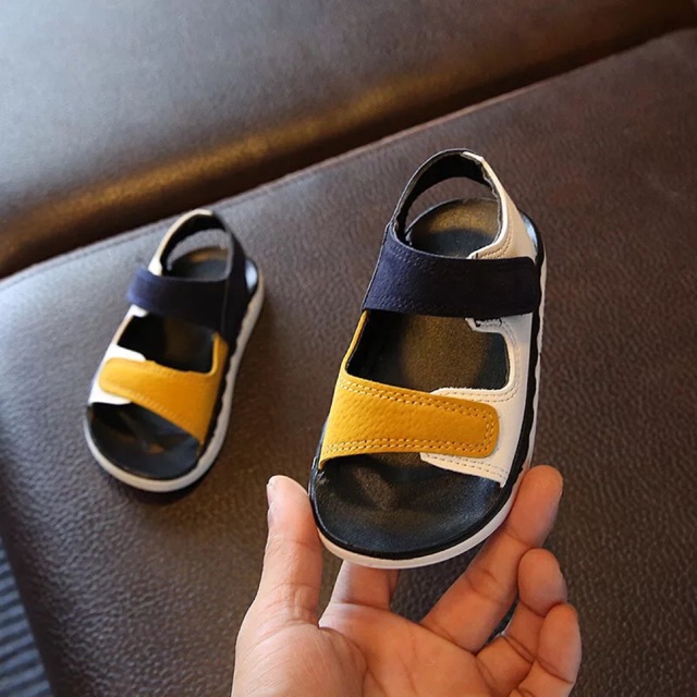 Sandal siêu nhẹ cho bé