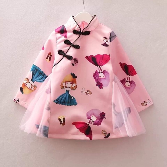Váy búp bê cổ tàu