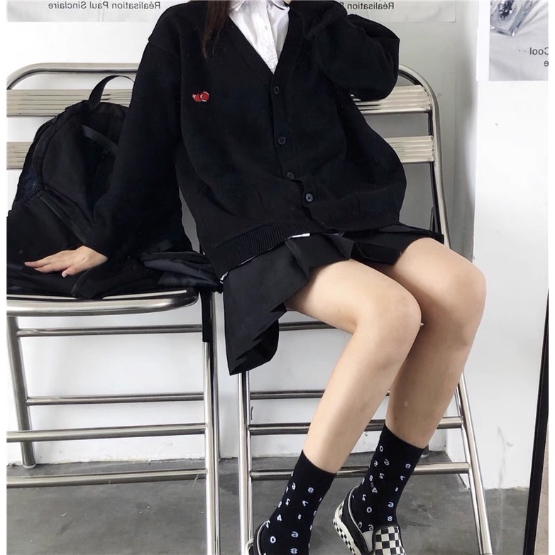 Áo cardigan len KIRSH in hình quả cherry giống Song Kang