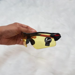 KÍNH PHÂN CỰC ĐI ĐÊM