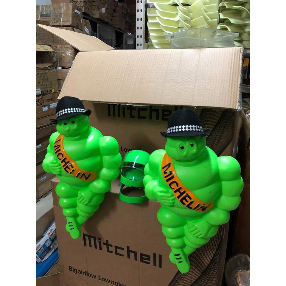 Búp bê MICHELIN cho XE TẢI  nhập khẩu Thailand có đủ NÓN VÀ ĐÈN HIỆU ỨNG MÀU
