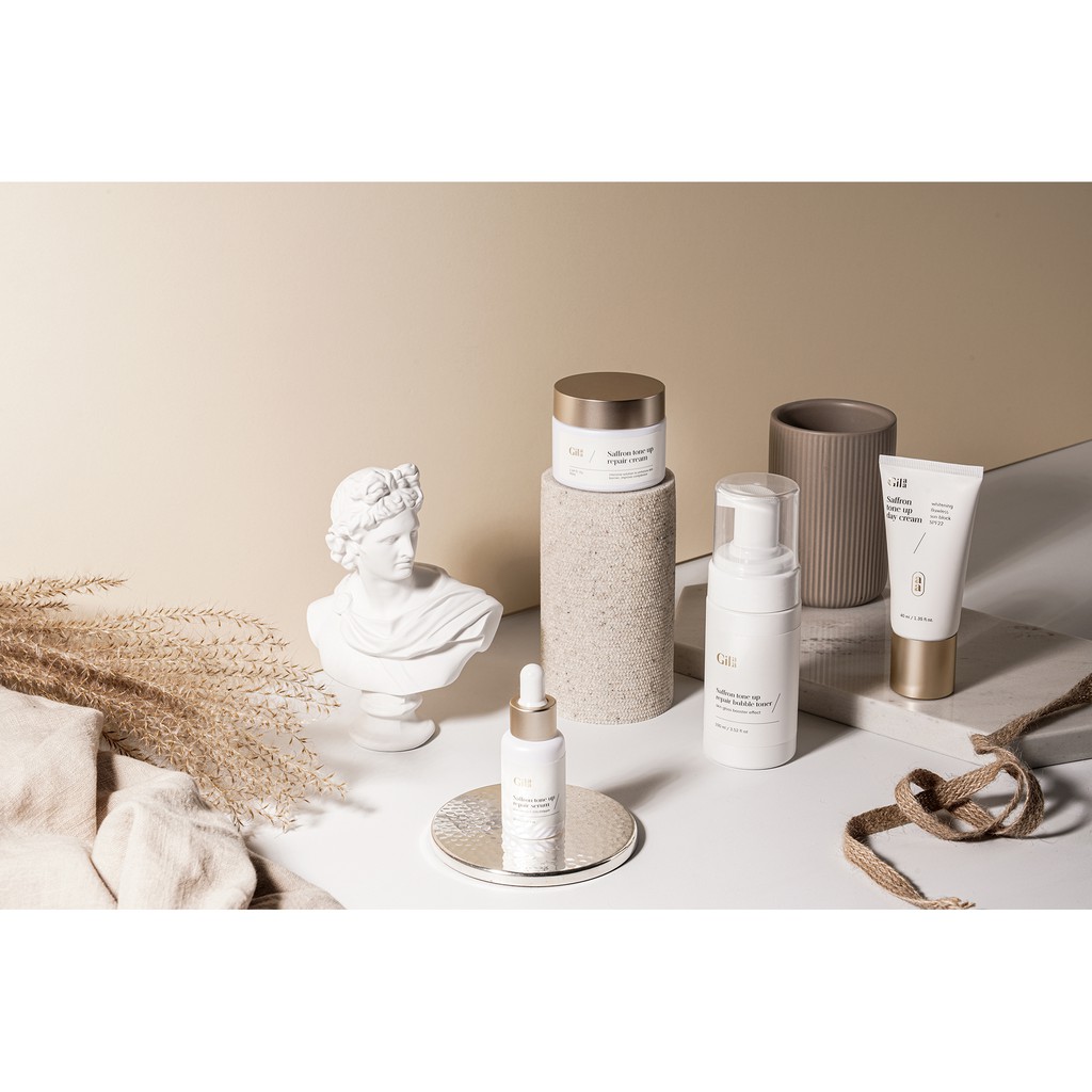 Bộ 4 sản phẩm dưỡng trắng và phục hồi da Gilaa Saffron Tone Up Repair | BigBuy360 - bigbuy360.vn