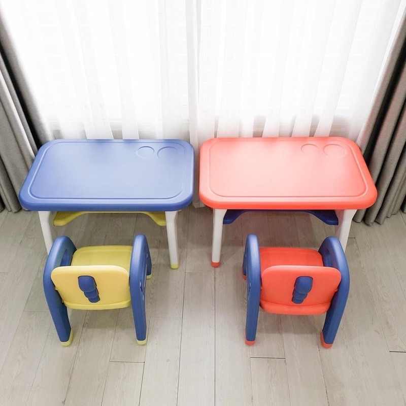 Bộ bàn ghế trẻ em Holla mẫu mới 2021 - Chính hãng cao cấp