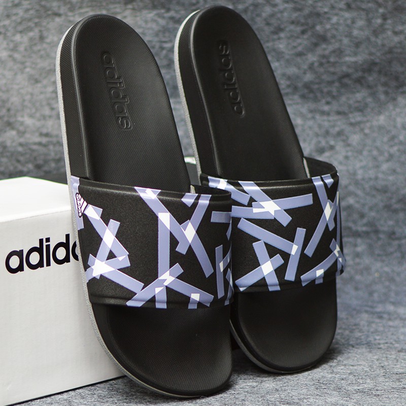 DÉP ADIDAS CLOUDFOAM PLUS GRAPHIC MÀU ĐEN ĐẾ XÁM