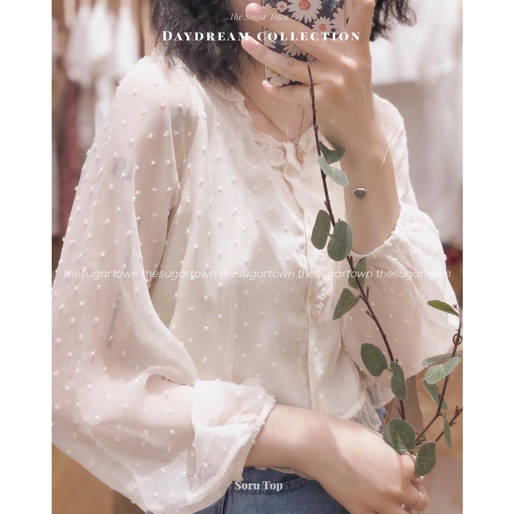 Poppy Top áo sơ mi voan hạt cổ bèo dáng croptop | BigBuy360 - bigbuy360.vn