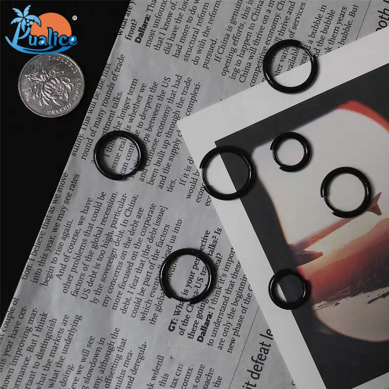 Titanium Steel Round Black Small Earrings National Tide Simple Temperament Earrings Stainless Steel Earrings Personality Men and Women Tide Earrings