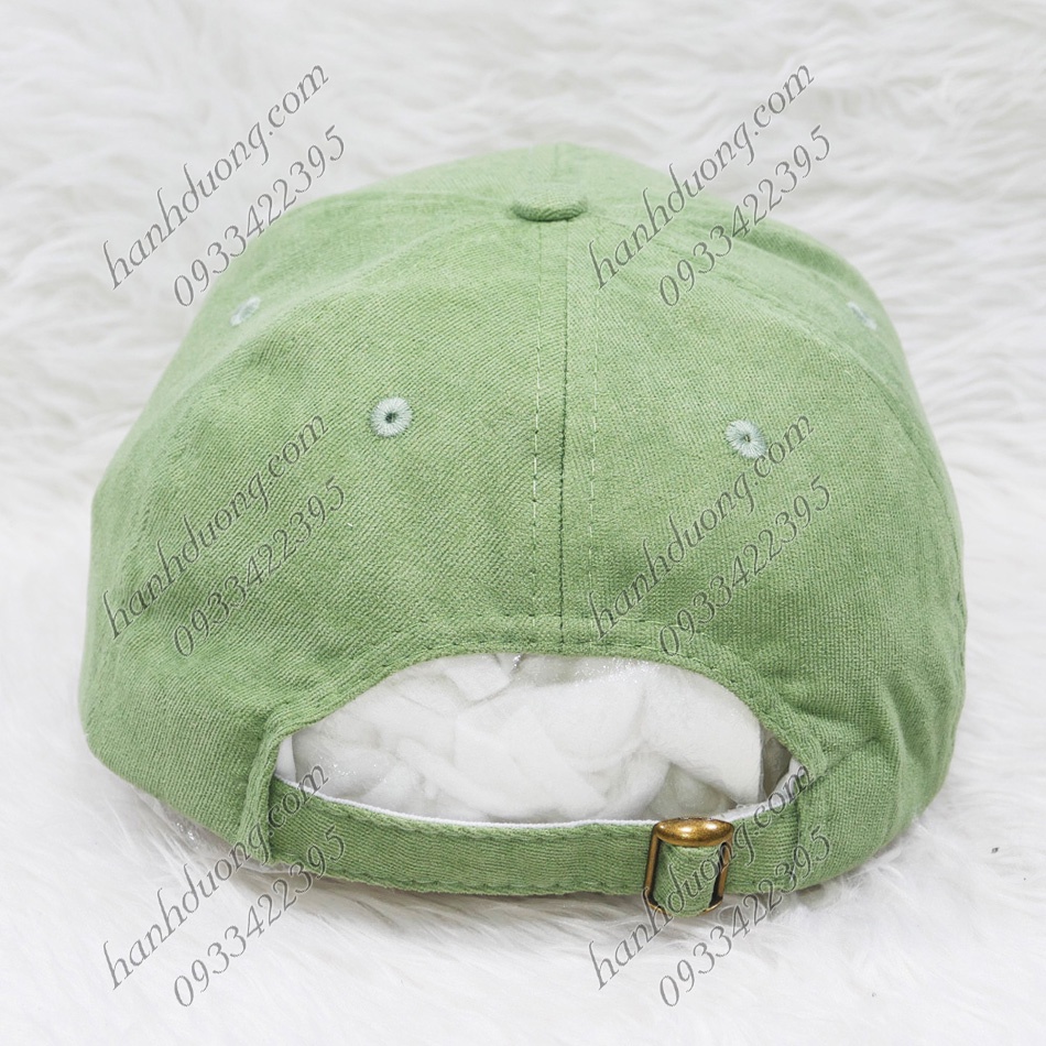 Mũ kết nhung sớ nhuyễn thêu số 1988 NYC phù hợp cho cả nam và nữ