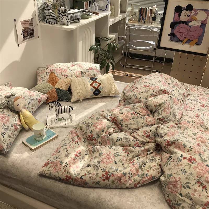 Chăn Ga Gối Cotton Living "Vườn Hồng Dễ Thương" 4 món