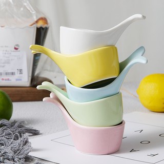 Bát sứ ăn dặm hình cá heo - Nhiều màu